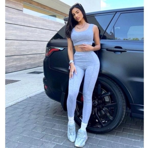 Gray Sleeveless Crop Top and High Waist Leggings Two Piece Set - Picture 7 of 10